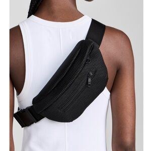 NWOT UNISEX Dagne Dover Air Mesh Ace Fanny Pack